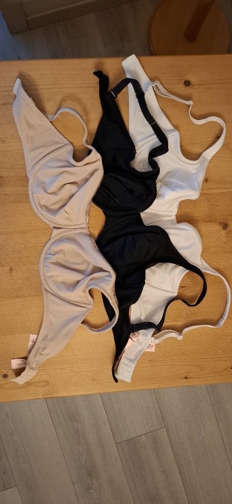 Set van 3 Hunkemöller satin fleece beugel beha's-maat 85E, Kleding | Dames, Hunkemöller, Ophalen of Verzenden, Meerkleurig, BH