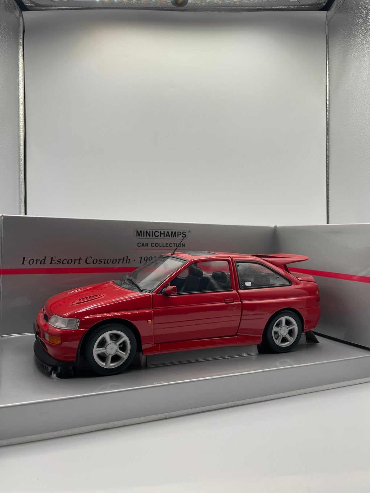 Ford Escort RS Cosworth Minichamps 1/18, Enlèvement, Comme neuf, MiniChamps