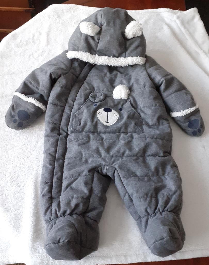 Baby skipakje grijs beer Kiabi 68, Enlèvement ou Envoi, Neuf, Garçon ou Fille, Costume