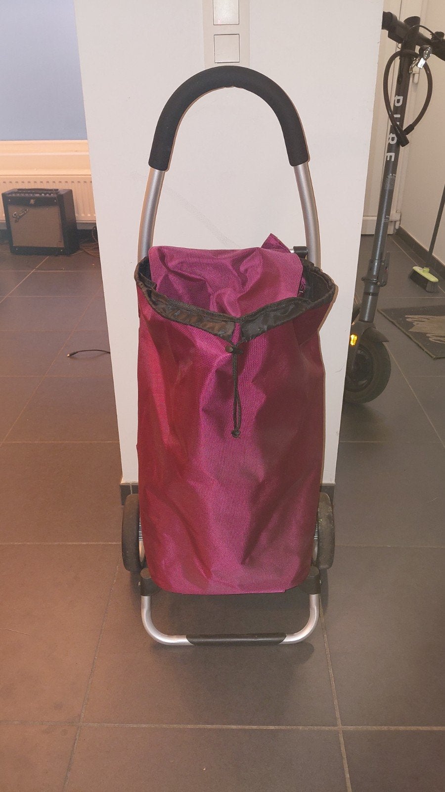 Bordeaux boodschappentrolley, Ophalen, Zo goed als nieuw, Overige kleuren