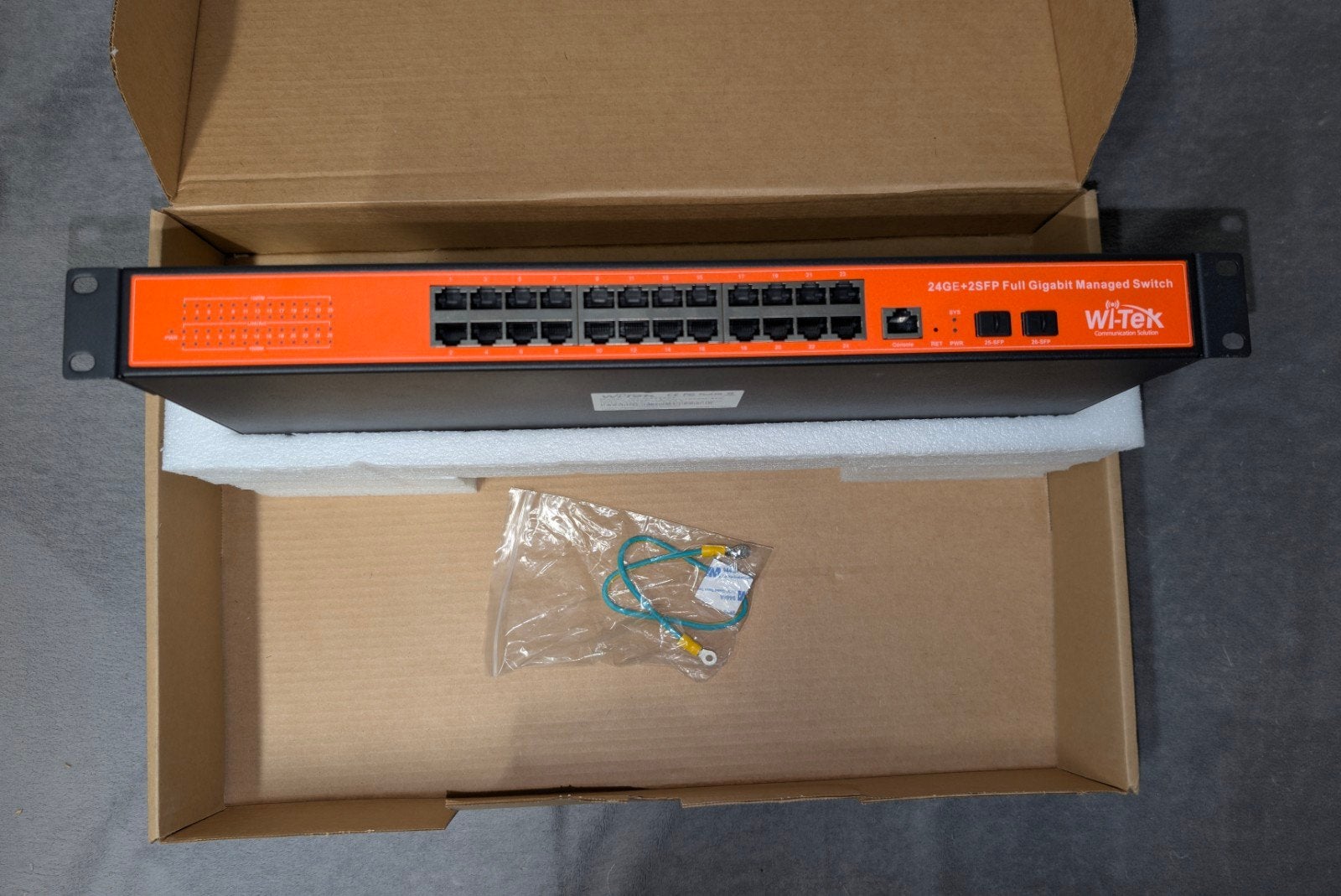 Wi-Tek WI-MS326GF Gigabit beheerde netwerkswitch — 24-poorts, Computers en Software, Netwerk switches, Ophalen, Gebruikt