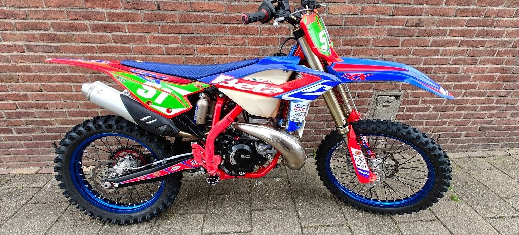 Beta RX300 2 takt crossmotor met slechts 35 uur, Particulier, Crossmotor, Handgeschakeld, Beta