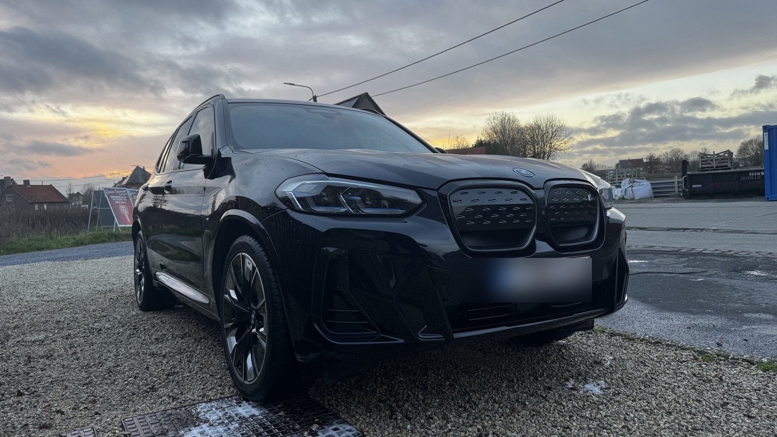 Bmw ix3 full option €35.537 excl. btw, Auto's, BMW, Automaat, Achterwielaandrijving, Zwart, Zwart