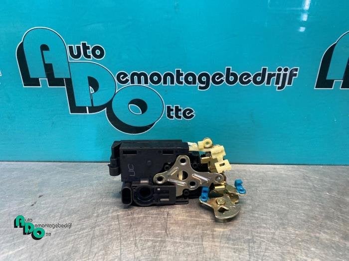Deurslot Mechaniek 4Deurs links-voor van een Chevrolet Lacet, -, Nieuw, Ophalen of Verzenden, -