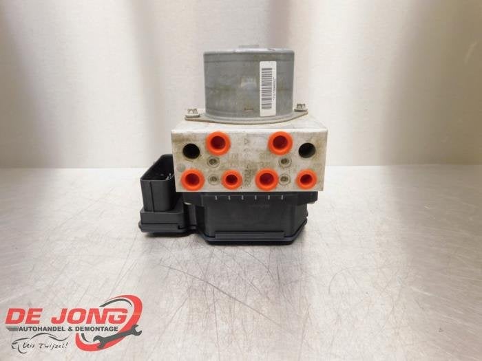 Pompe ABS d'un Mini Countryman, -, 3 mois de garantie, -, -