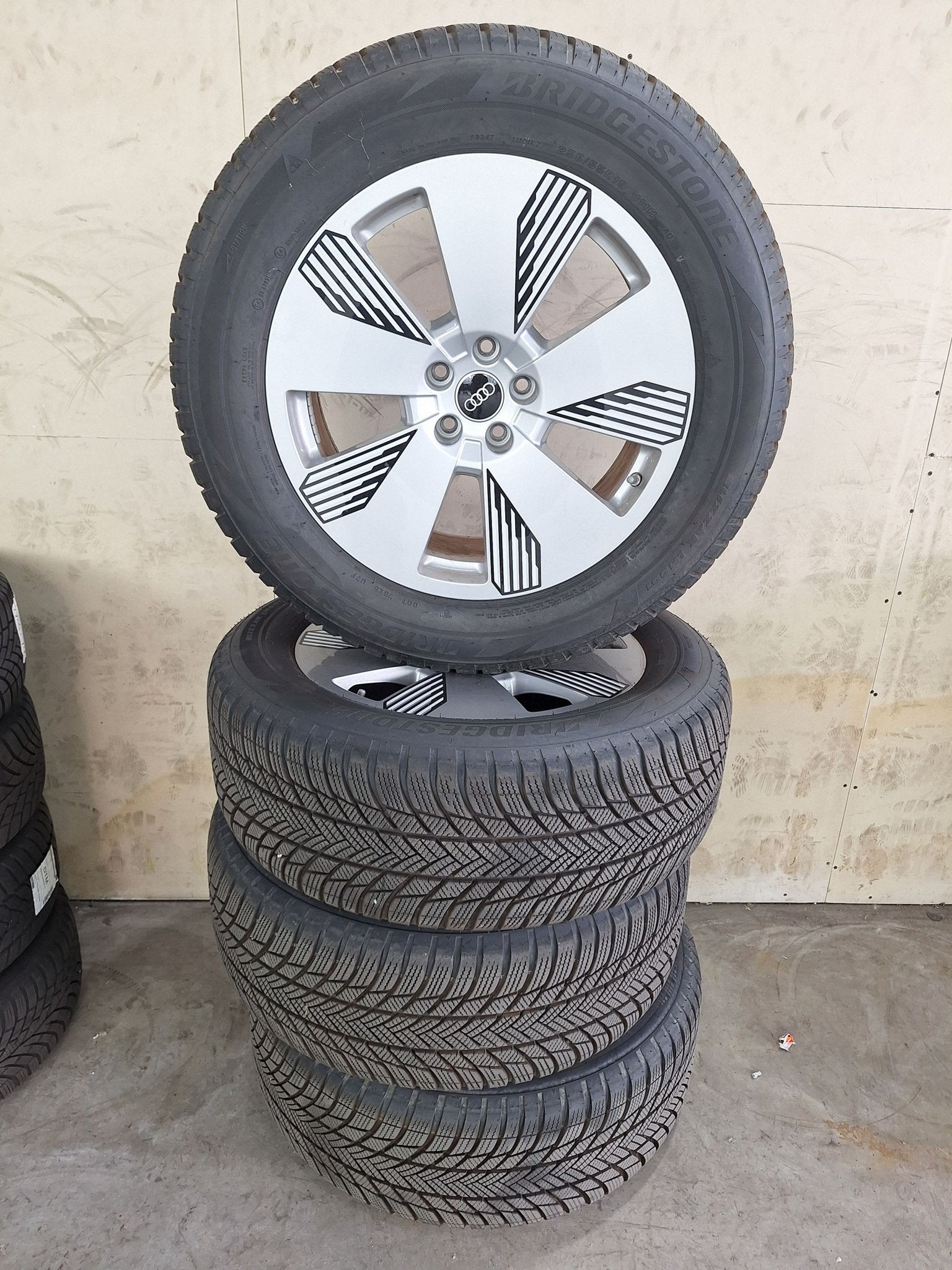 Audi E-Tron Winterset 19 Inch Origineel, Pneus et Jantes, Pneus hiver, 255 mm, -
