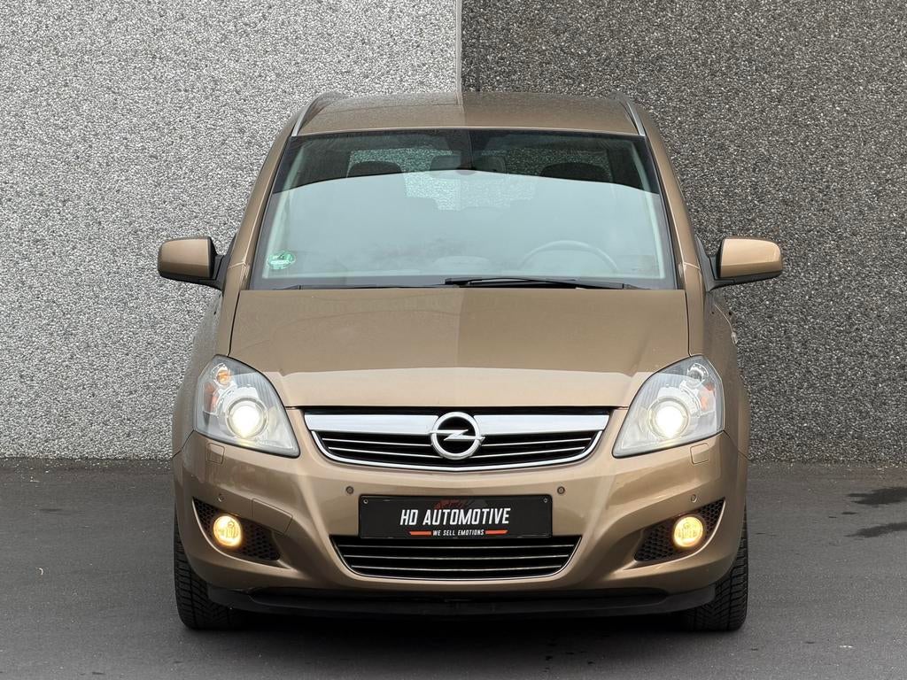 OPEL ZAFIRA 1.8i * AUTOMATIC * 2013 EURO5 • 7 ZITPLAATSEN, Auto's, 4 cilinders, Bruin, 164 g/km, 1796 cc