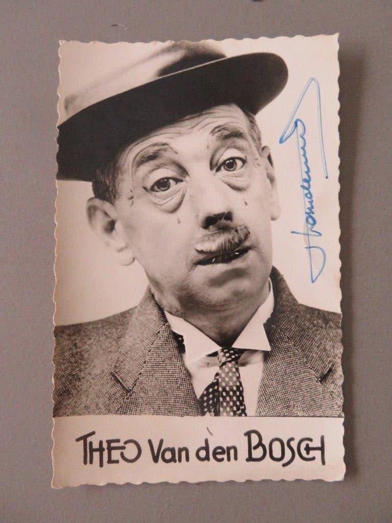 gesigneerde kaart acteur Theo van den Bosch Deurne Antw., Verzamelen, Ophalen of Verzenden, Zo goed als nieuw, Foto of Kaart, Gesigneerd