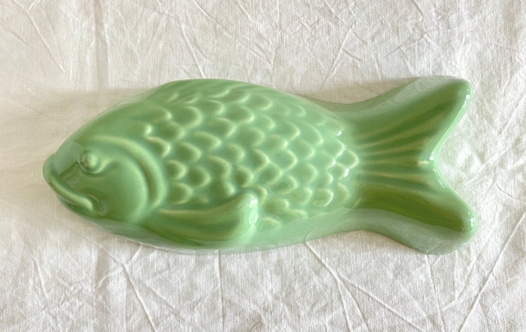 Moule à pudding en céramique en forme de poisson vert amande, Antiquités & Art, Enlèvement ou Envoi