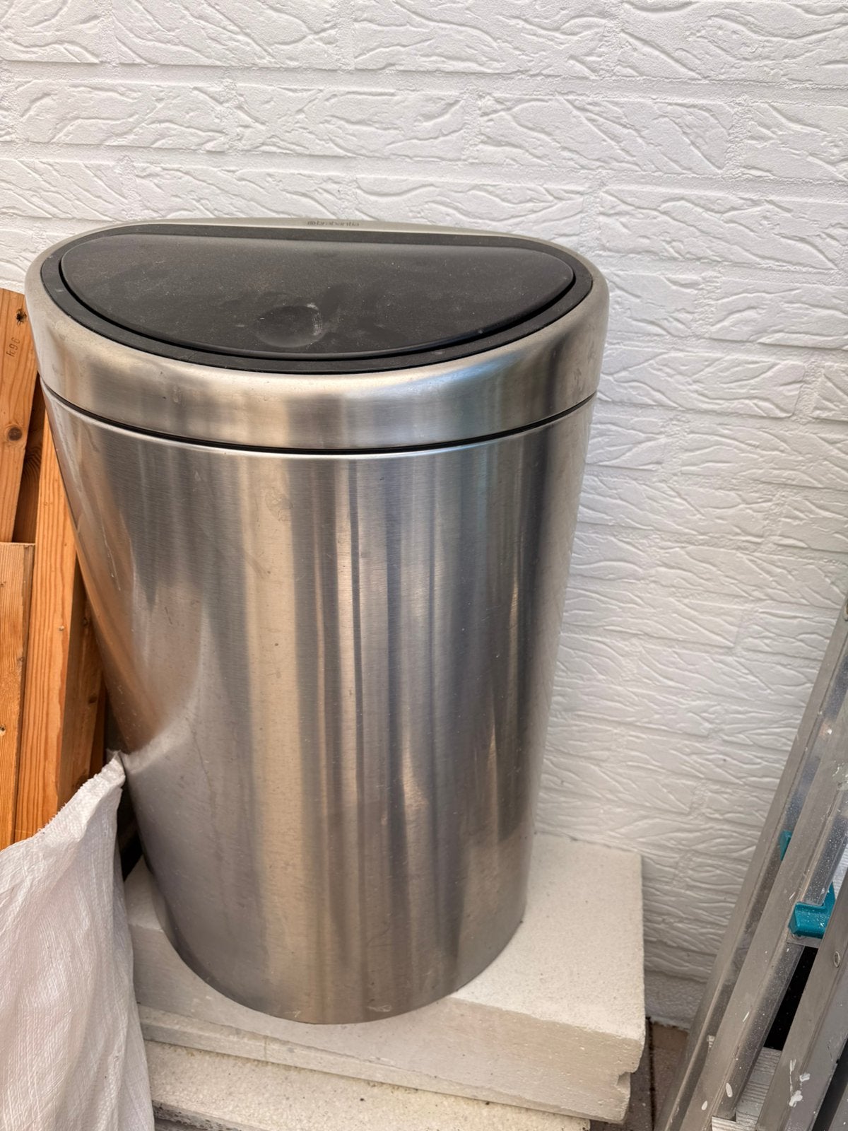 Brabantia vuilbak, Ophalen, Zo goed als nieuw