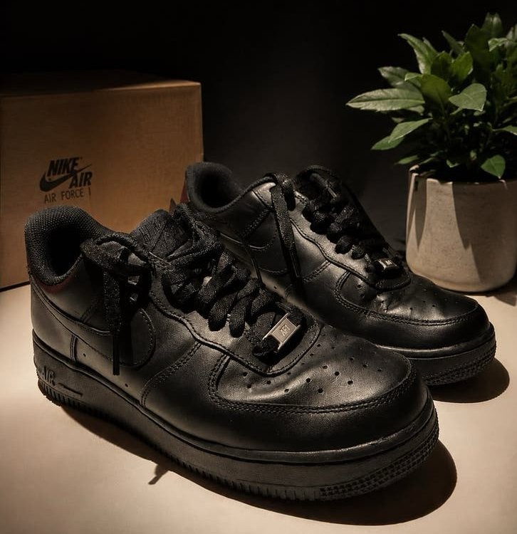 NIKE AIR FORCE 1 [Size: 42], Vêtements | Hommes, Chaussures, Neuf, Enlèvement, Baskets, Noir