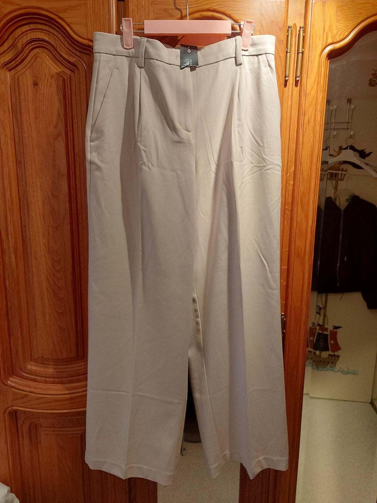 Neuwe .Broek. Maat 42, Ophalen