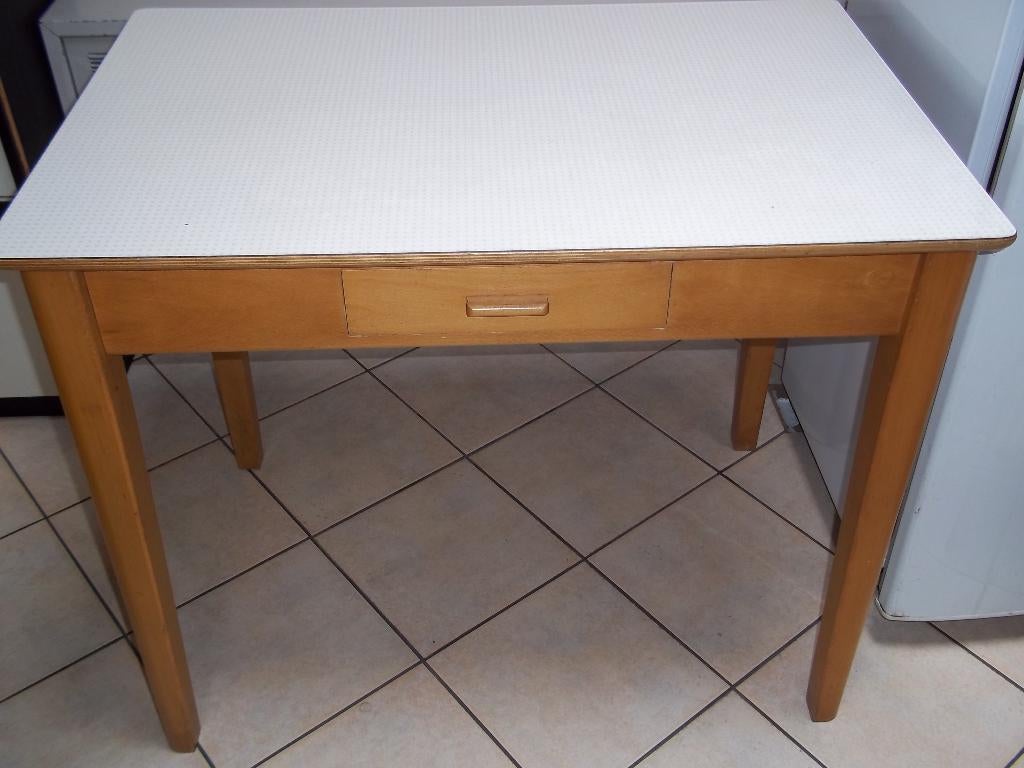 table cuisine en pin, Quatre personnes, 50 à 100 cm, Enlèvement, Utilisé
