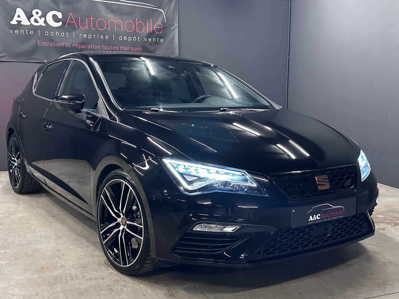 Seat Leon Cupra 2.0TSI 290ch DSG, Auto's, Automaat, 4 cilinders, Leon, Bedrijf