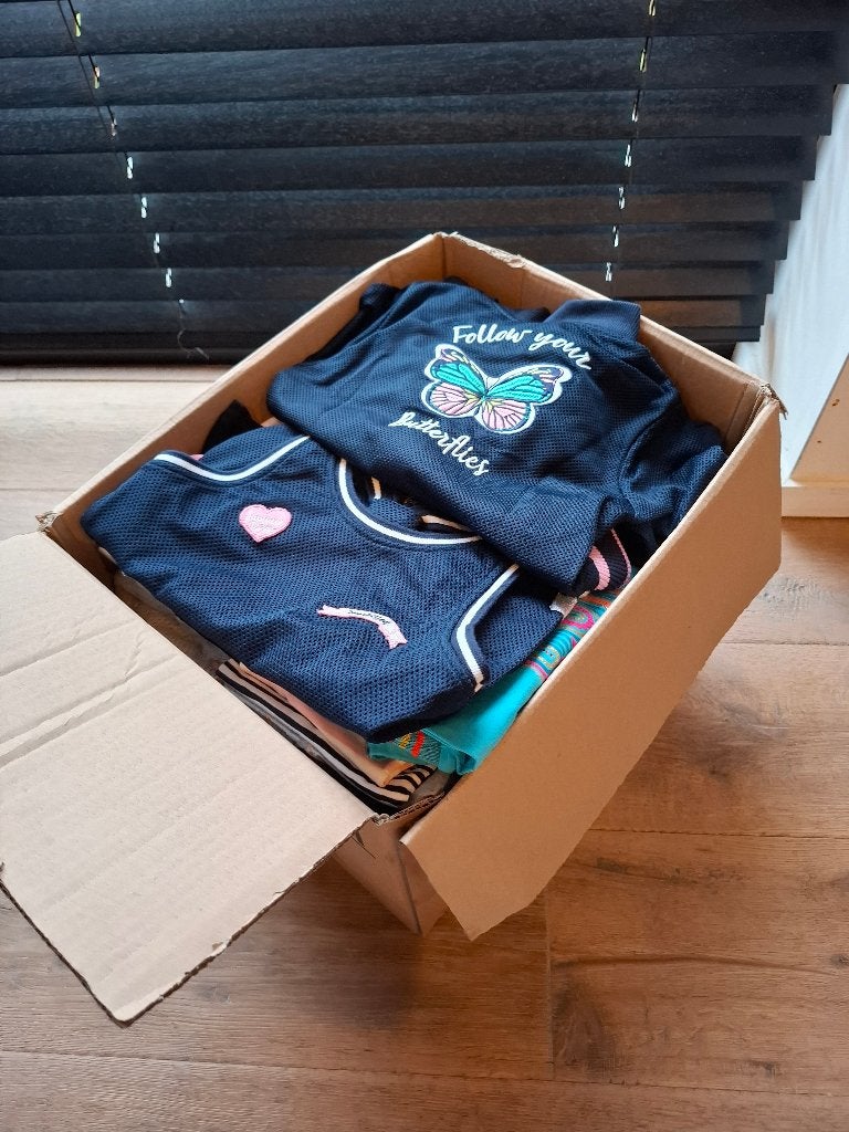Pakket kinderkleding meisje maat 98, Kinderen en Baby's, Ophalen, Gebruikt, Meisje, Overige typen