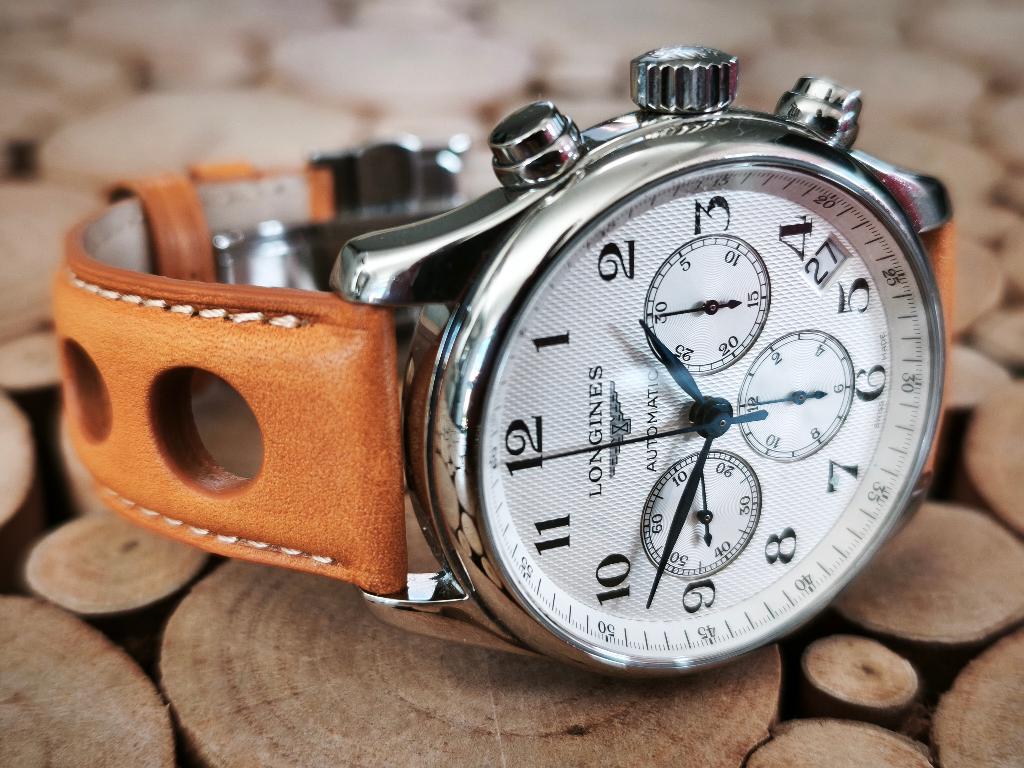 Montre chronographe Longines 44mm, Enlèvement, Comme neuf, Acier, Cuir