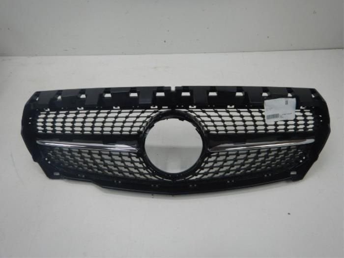 Grille Mercedes CLA (22726694), Enlèvement ou Envoi, Utilisé