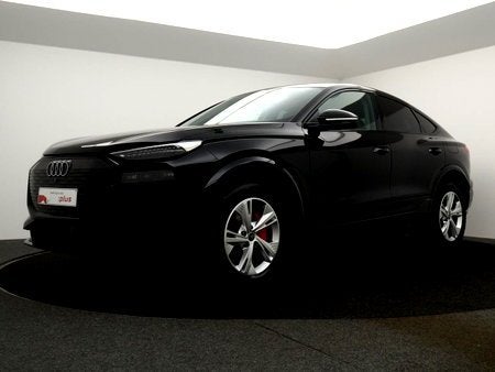 Audi Q6 Sportback e-tron Audi Q6 e-tron 83kWh 45 Advanced *A, Auto's, Audi, Zwart, Elektrisch, Handgeschakeld, SUV of Terreinwagen
