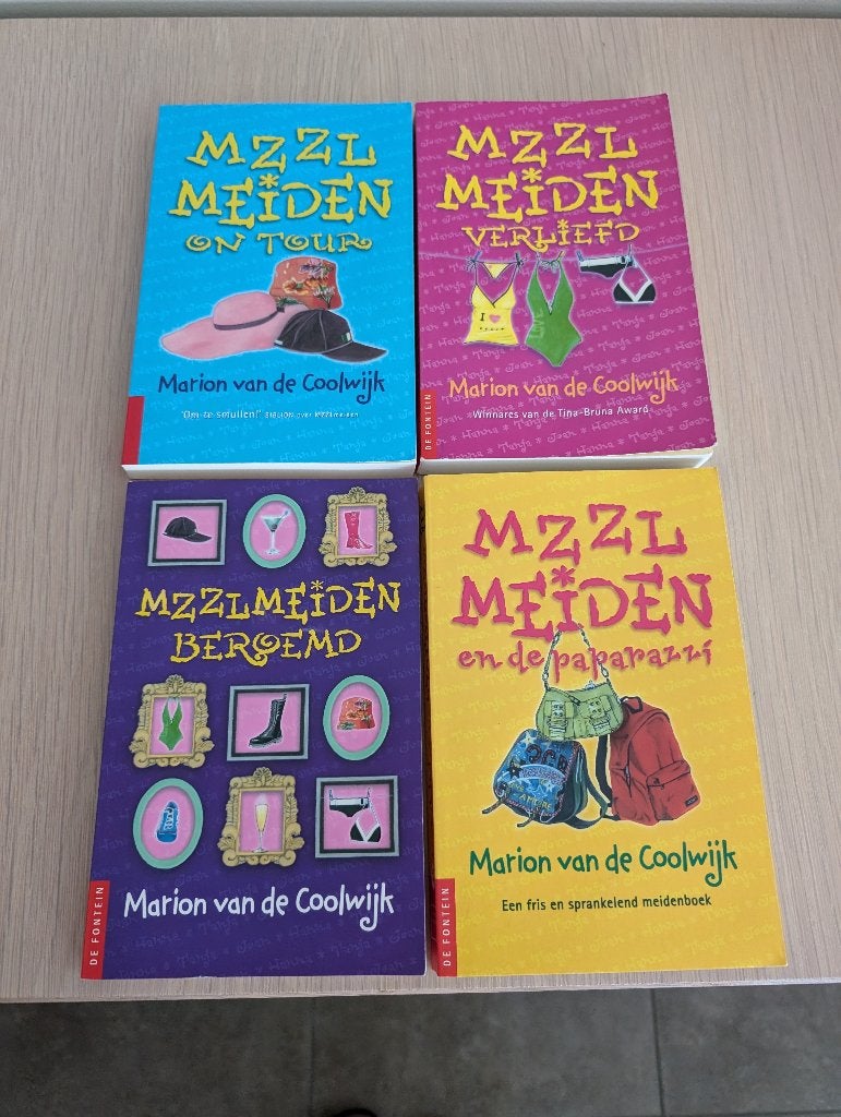Pakket van 4 MZZL Meiden Boeken - De ultieme meidenreeks!, Livres, Livres pour enfants | Jeunesse | 13 ans et plus, A. Peters; Marion van de Coolwijk