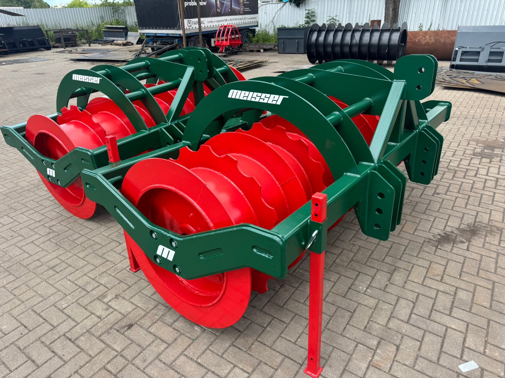Rouleau tasse-ensilage / Silagewalz 3,0 m – Grande taille, Enlèvement
