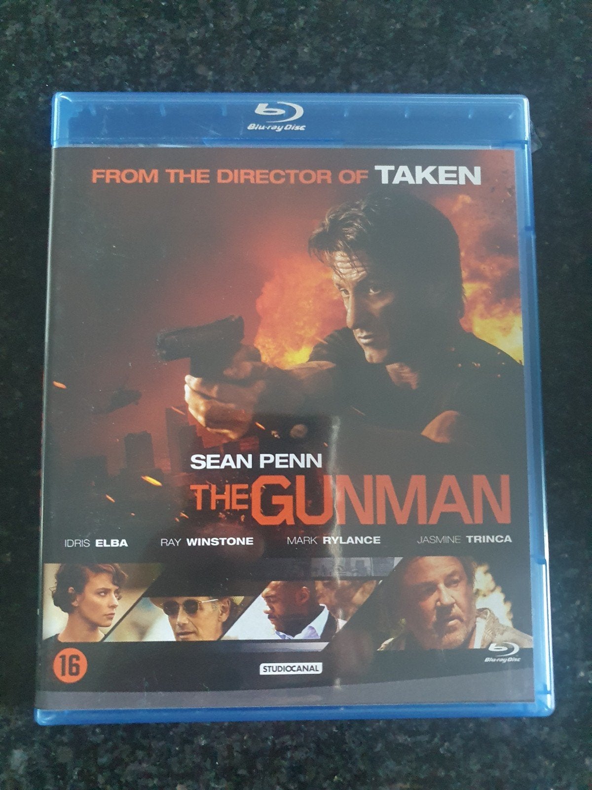 The gunman blu ray NL FR, Cd's en Dvd's, Ophalen of Verzenden
