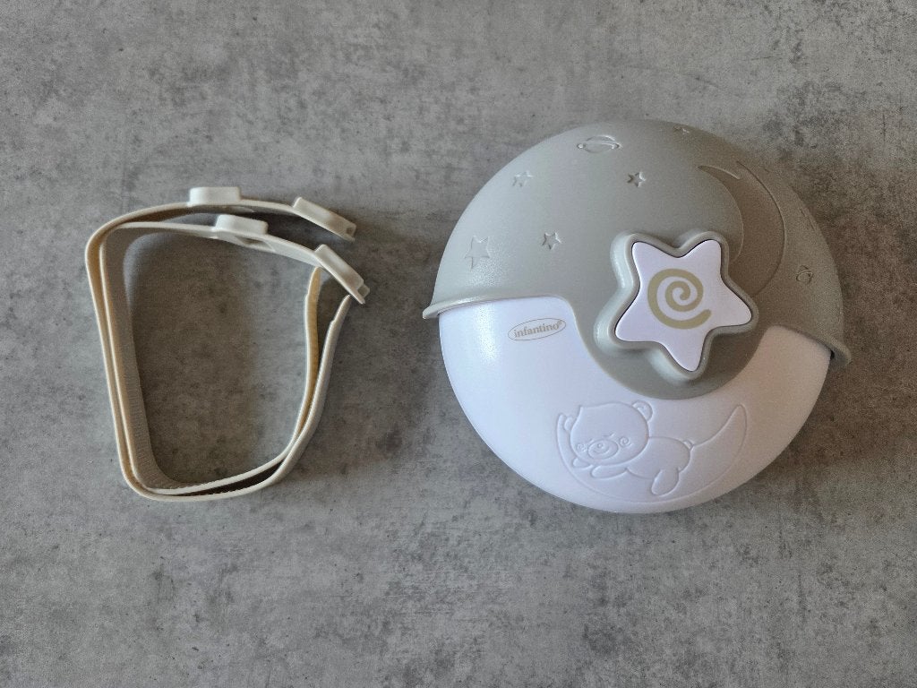 Infantino projector nachtlampje met muziek en sterrenhemel, Kinderen en Baby's, Kinderkamer | Inrichting en Decoratie, Zo goed als nieuw