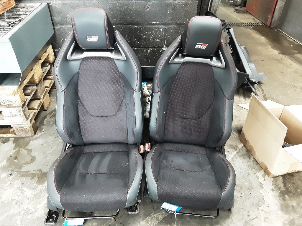 INTERIEUR COMPLET Toyota Yaris IV (P21 / PA1 / PH1), Utilisé, Toyota