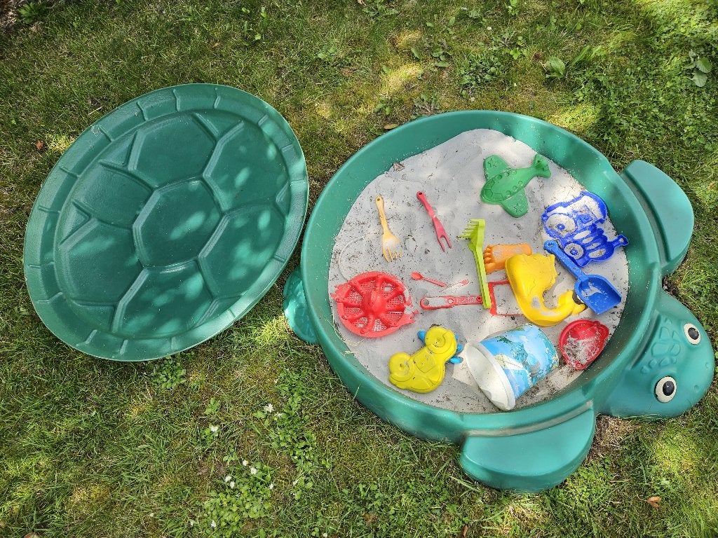 Bac à sable Tortue Little Tikes + Accessoires, Enfants & Bébés, Jouets | Extérieur | Bacs à sable, Enlèvement, Utilisé
