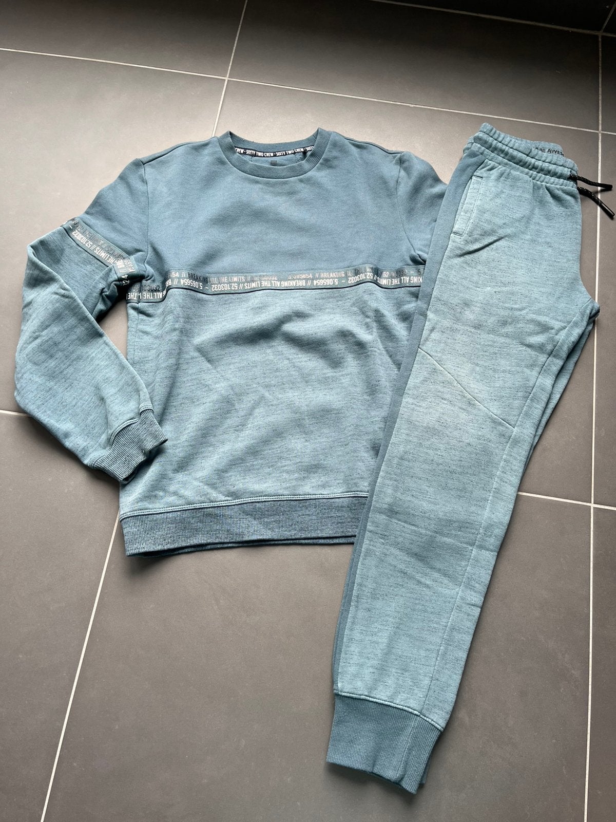 Training maat 158/164, Kinderen en Baby's, Kinderkleding | Maat 158, Ophalen of Verzenden, Gebruikt