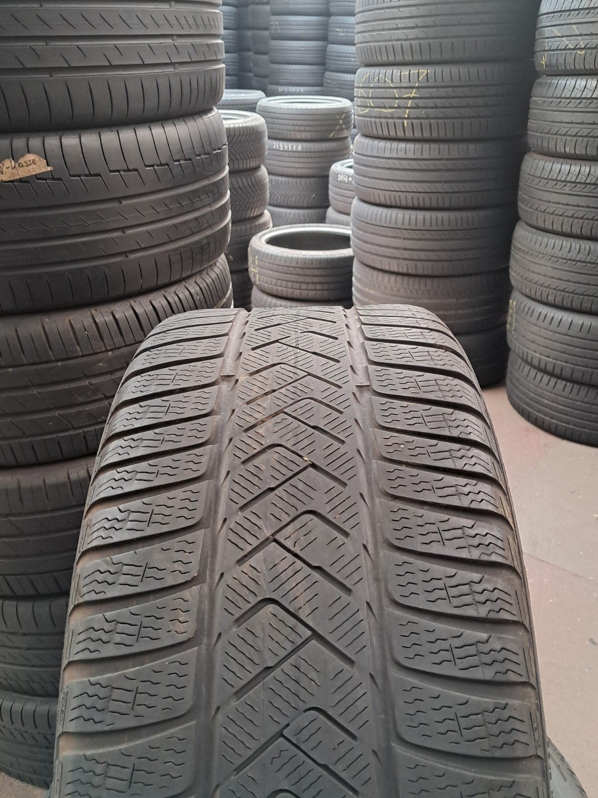 27540r20 275 40 r20 275/40/20 Pirelli Hiver avec montage, Enlèvement ou Envoi