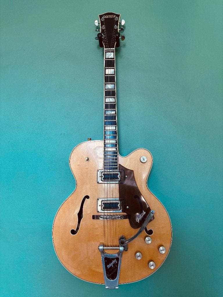 Gretsch Country Club — Natural Blond (1976) avec Bigsby, Musique & Instruments, Instruments à corde | Guitares | Électriques, Enlèvement