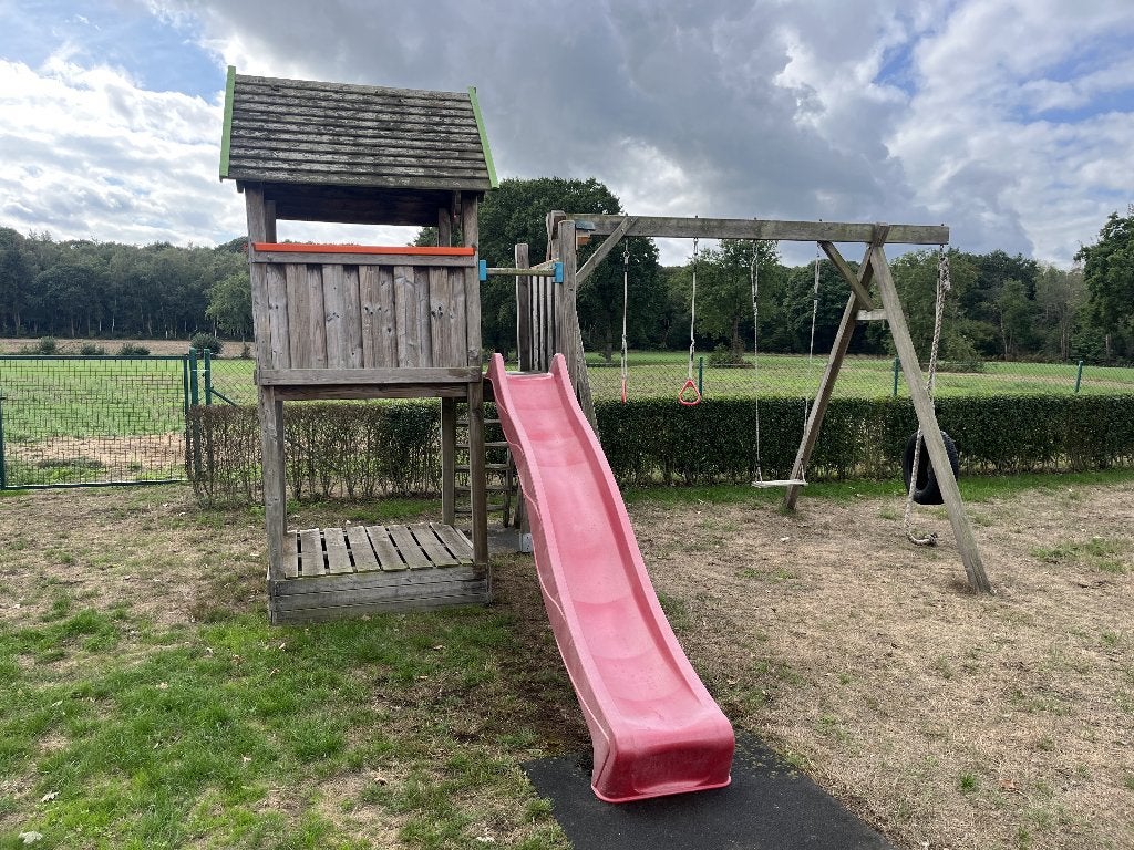 Speelhuisje met schommel, Ophalen, Gebruikt