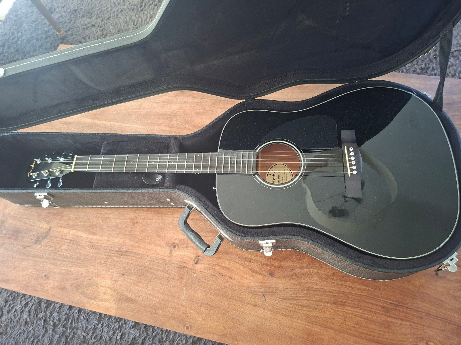 Nieuwe Fender gitaar, Muziek en Instrumenten, Ophalen, Nieuw, Klassieke of Spaanse gitaar, Met koffer