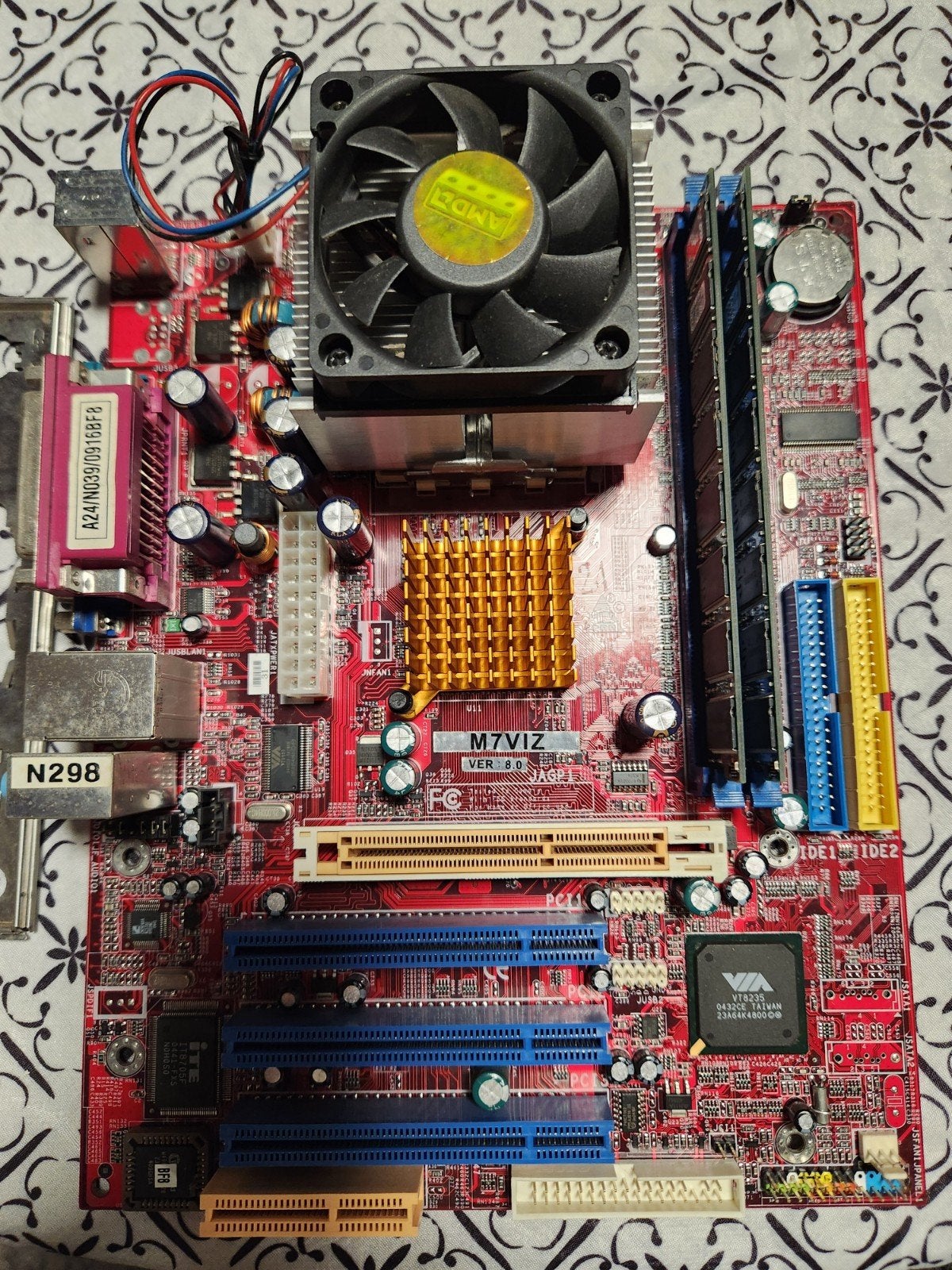 retro Moederbord met Amd processor, Computers en Software, Socket 462, Ophalen of Verzenden, DDR, AMD