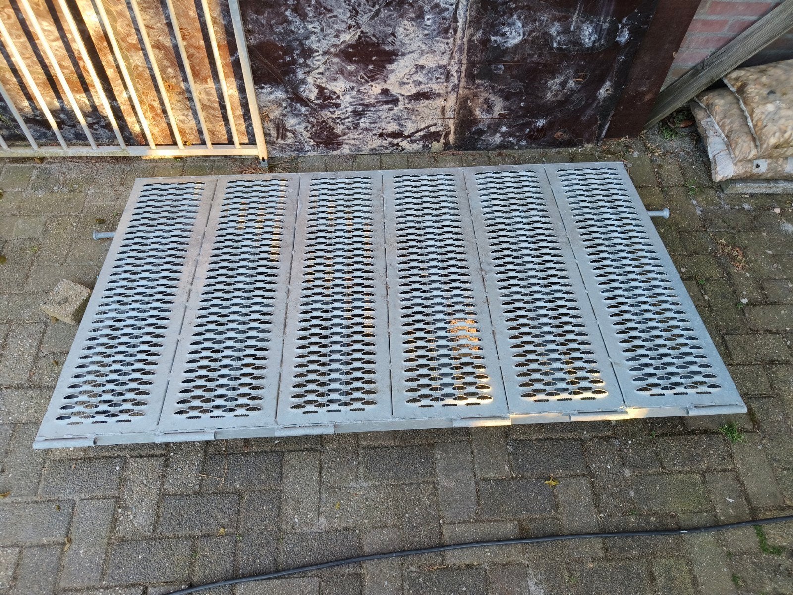 Oprijklep / Oprijplaat, Ophalen, Zo goed als nieuw