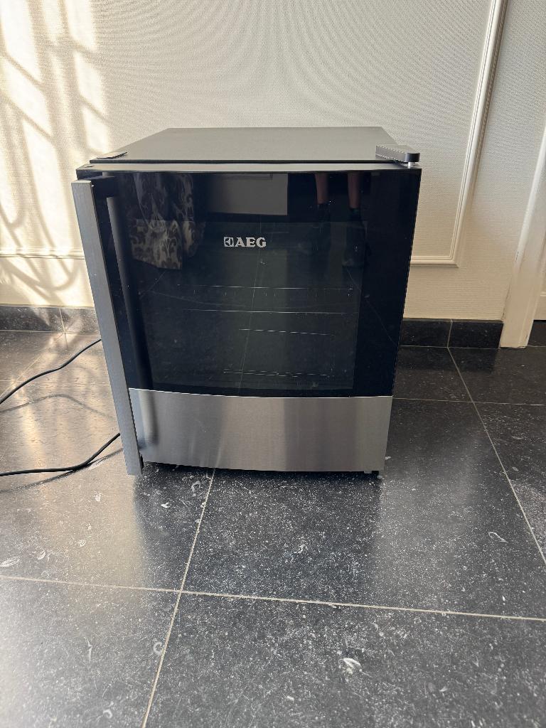 Wijnkoeler merk AEG, Enlèvement, 45 à 60 cm, Sans bac à congélation, Comme neuf