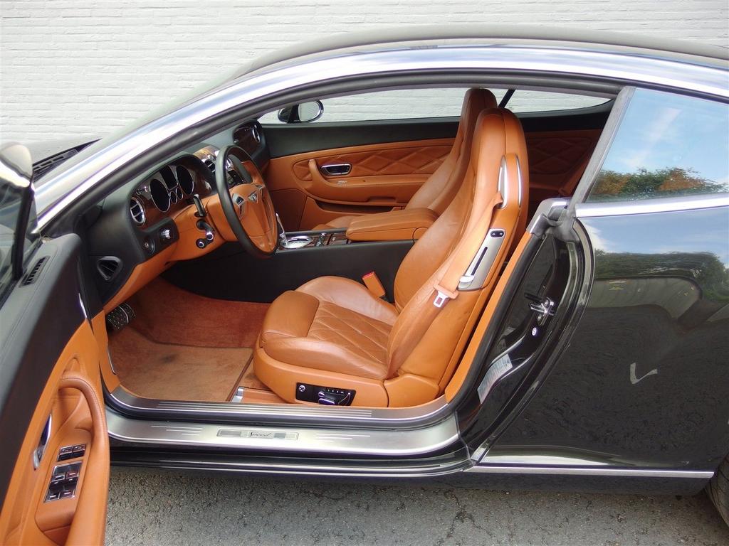 Bentley Continental GT Speed 2008 / Uniek / BTW AUTO, Auto's, Automaat, Continental, Zwart, Parkeersensor