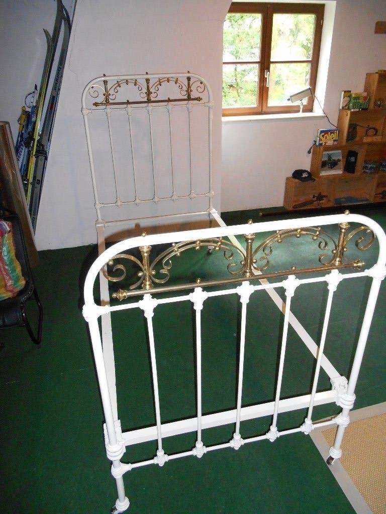 Kasteelbed 100 jaar oud, Antiek en Kunst, Antiek | Meubels | Bedden, Ophalen