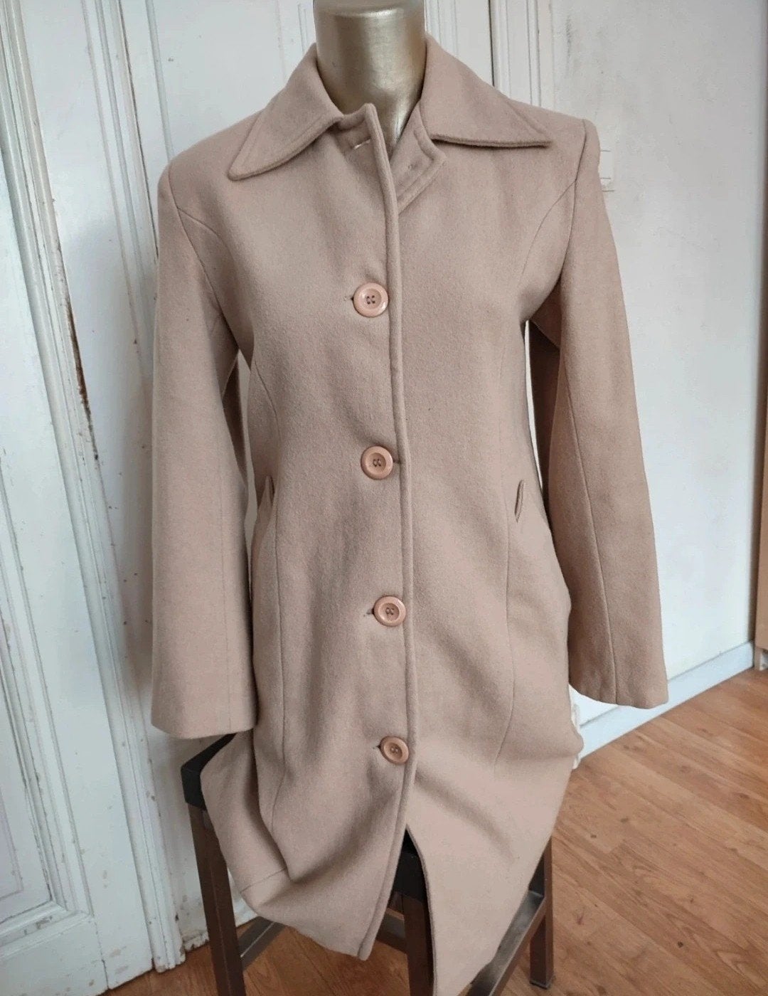 Beige wollen jas Stella Blu | Maat P | gevoerd | Elegant, Verzenden, Beige, Maat 36 (S), Gedragen