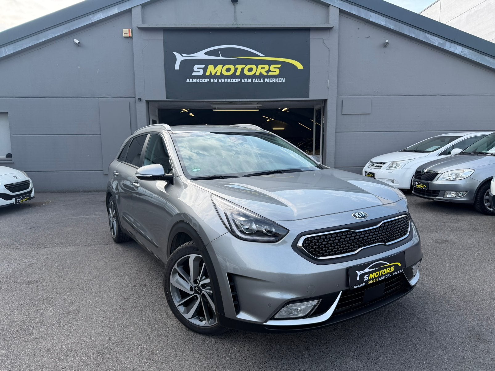 Kia Niro 1.6 hybrid •AUTOMAAT• Carplay •Camera •VEEL OPTIES•, Autos, Cuir, Argent ou Gris, Achat, Entreprise