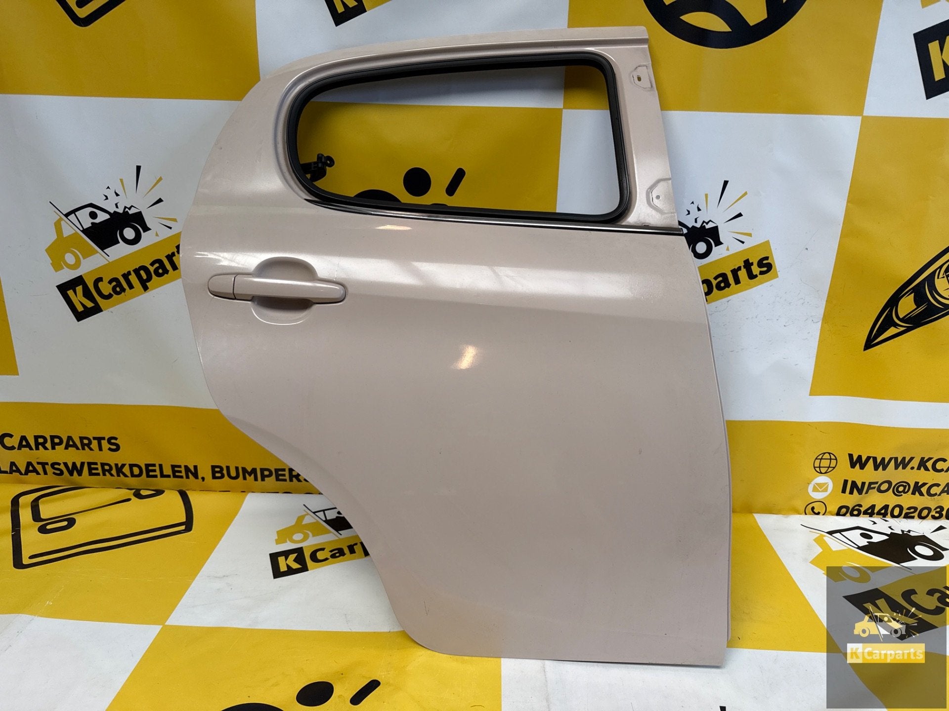 Porte arri re droite Peugeot 108 Citro n c1 porte, Autos : Pièces & Accessoires, Info@fabrikant.eu, Fabrikant BV, Fabrikantstraat 1
1000 AA  Amsterdam, NL