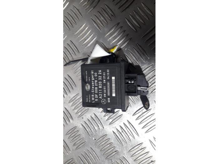 Moteur phare d'un Mercedes E-Klasse, 3 mois de garantie, Utilisé, -, -