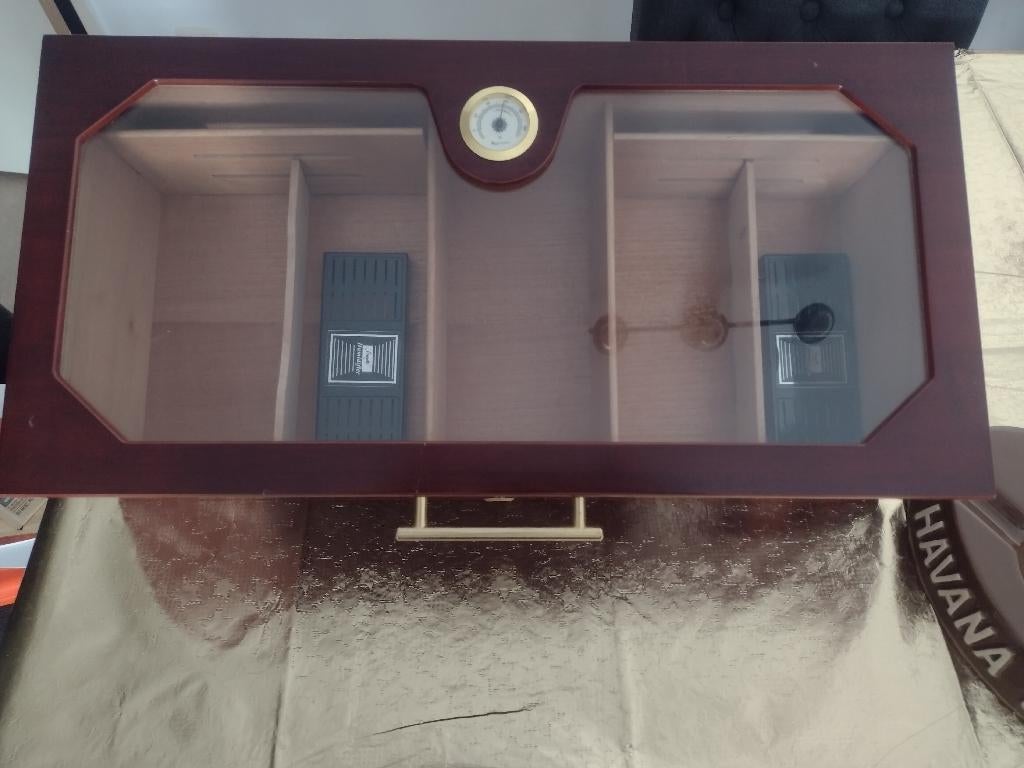 Humidor Germanus, Ophalen, Zo goed als nieuw, Overige typen