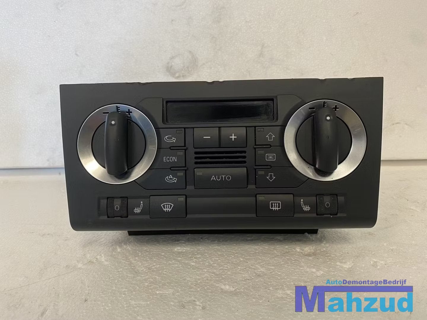 AUDI A3 8P Climate controle bedieningspaneel 8P0820043N 03-1, AUDI AG, Auto-Union-Strasse 1
85045  Ingolstadt, DE, Audi, Utilisé