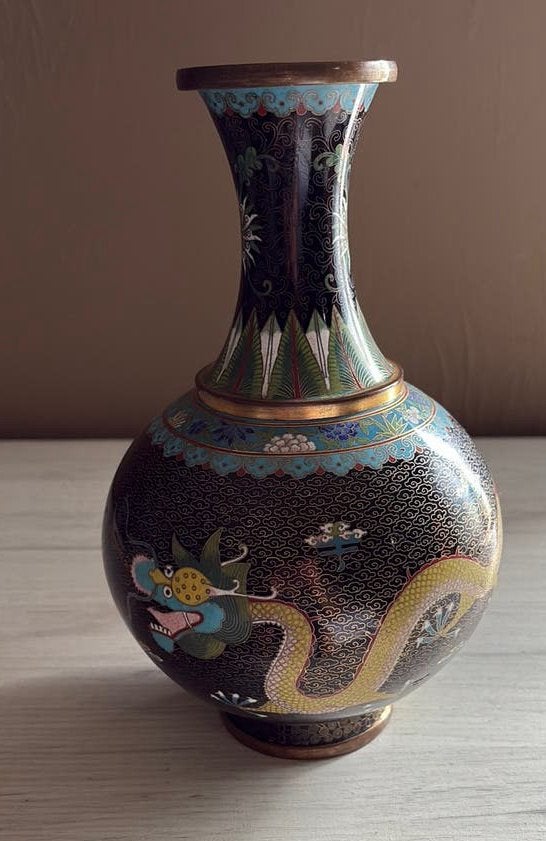 Vase chinois cloisonné avec dragon 25 cm avec bossel/patine), Enlèvement ou Envoi