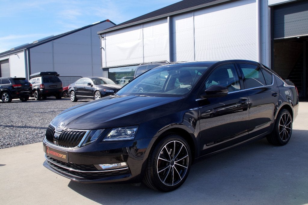 Skoda Octavia 1.0 TSI Style _Toujours entretenu _Garantie, Autos, Achat, Entreprise, Noir, https://public.car-pass.be/vhr/01e8697b-b347-4899-8215-d09dfcbb4f32?lang=fr