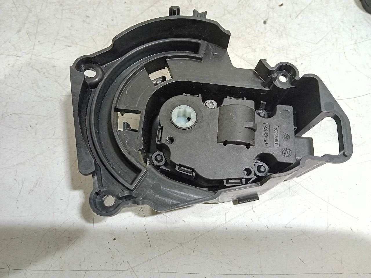 Kachelstelmotor BMW i3, Onderdelen@venauto.nl, Van der Ven Autorecycling B.V., Ettenseweg 76, 4706 PB Roosendaal, The Netherlands