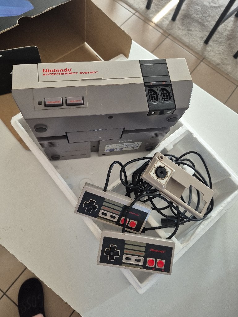 Nintendo NES "Control Deck" et 4 jeux, Ophalen, Gebruikt, Overige genres, 2 spelers
