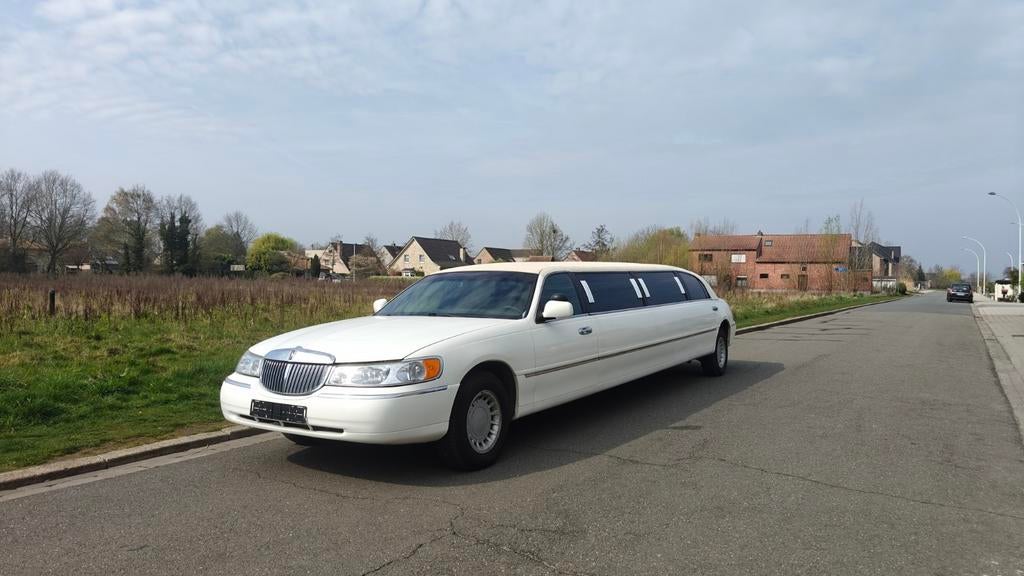 Limousine de voiture de ville Lincoln 8+1, Cuir, Noir, Automatique, Radio