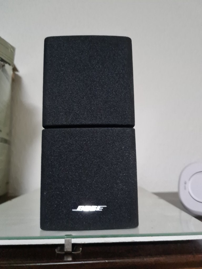 1 (een) Bose Acoustimass satelliet, Overige typen, Ophalen of Verzenden, Zo goed als nieuw, Bose